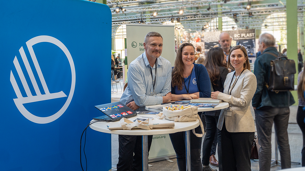 Nordic Innovation employees are manning the booth