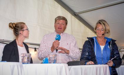 Mary Gestrin, Svein Berg and third panelist speaking at Almedalsvekan in Visby in 2018